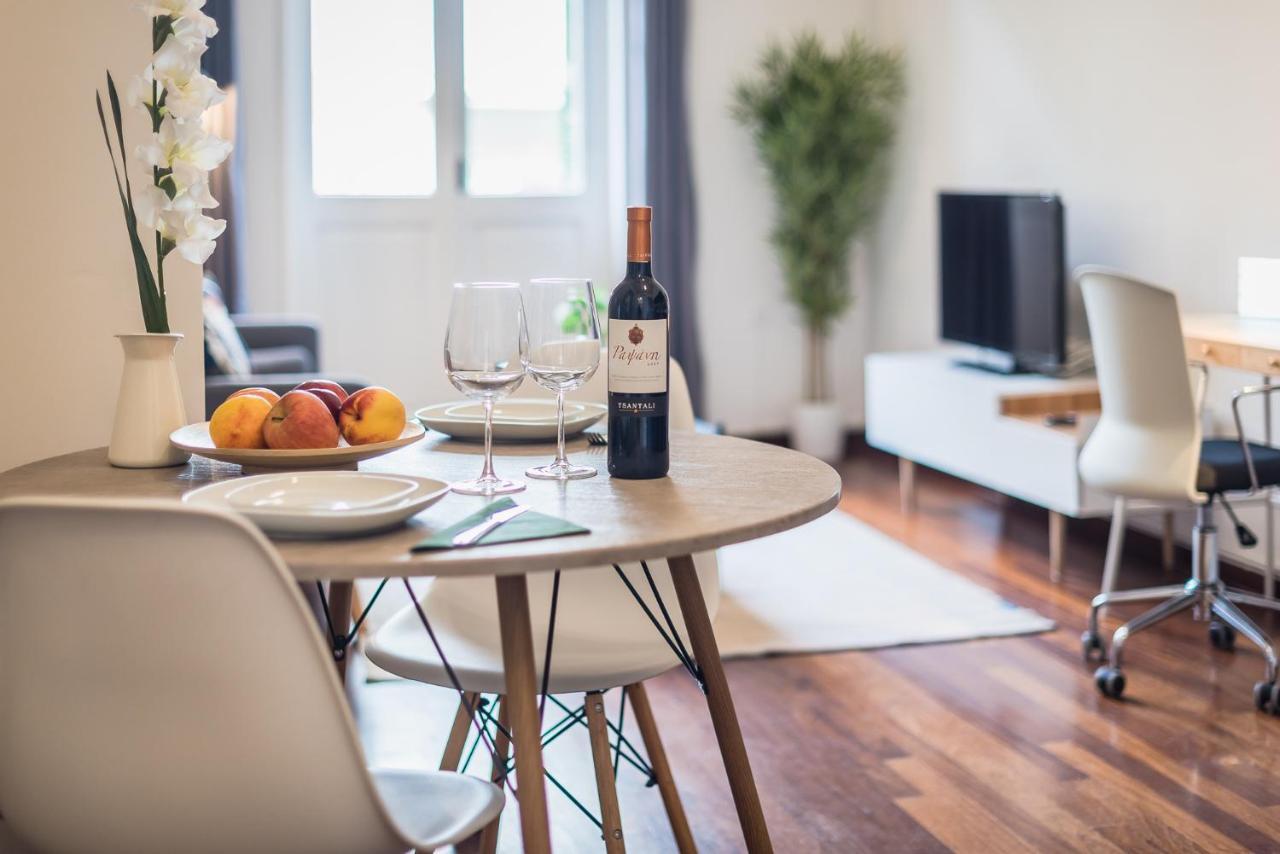 Mavrogenous - The Mansion Apartment Athens Ngoại thất bức ảnh